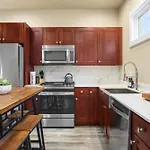 Central Urban Comfort Home