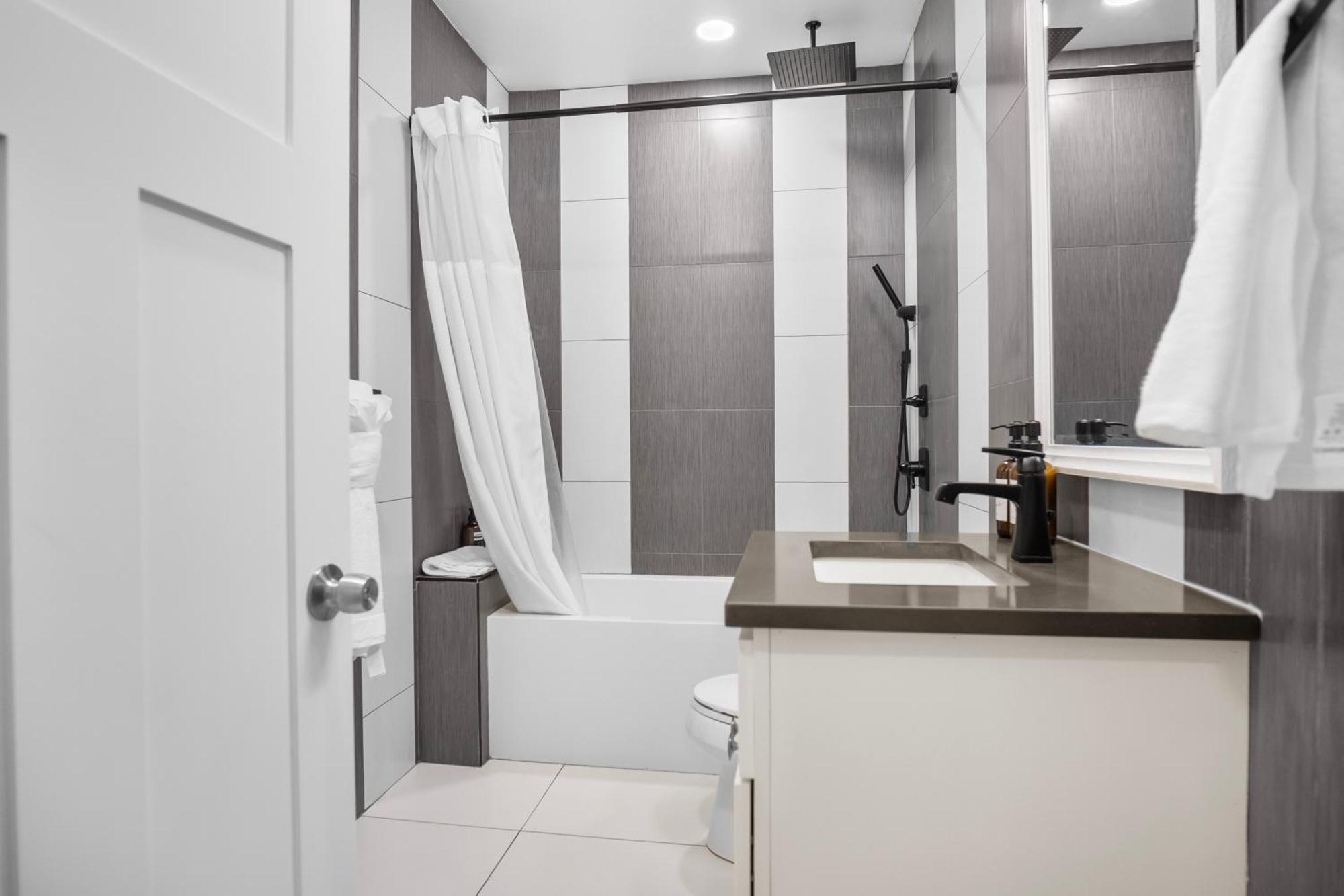 Urban Comfort Apartment Seattle