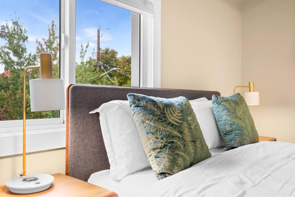 Urban Comfort Apartment Seattle